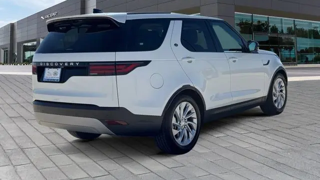 2025 Land Rover Discovery P300 S