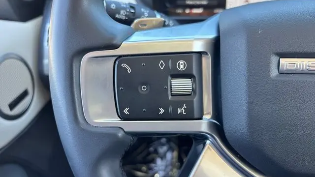 2025 Land Rover Discovery P300 S