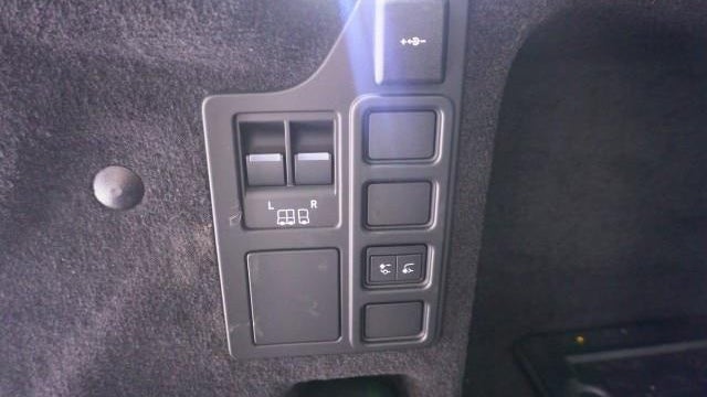 2025 Land Rover Discovery P300 S