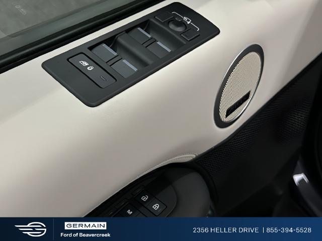 2025 Land Rover Discovery - $37,433