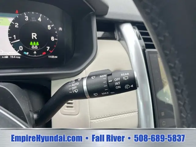 2025 Land Rover Discovery - $39,990