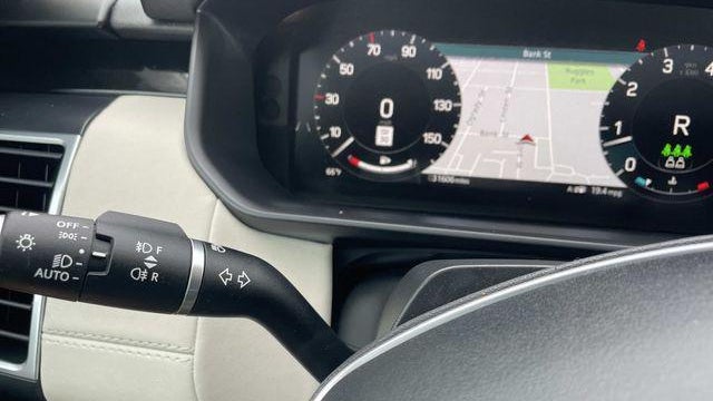 2025 Land Rover Discovery P300 S