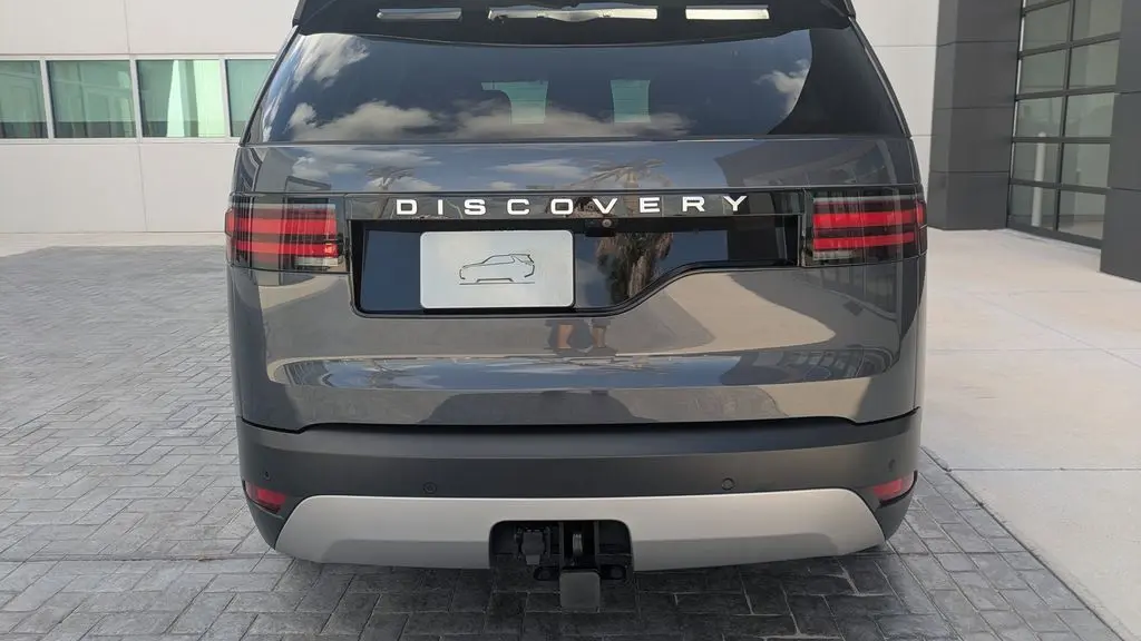 2025 Land Rover Discovery P300 S