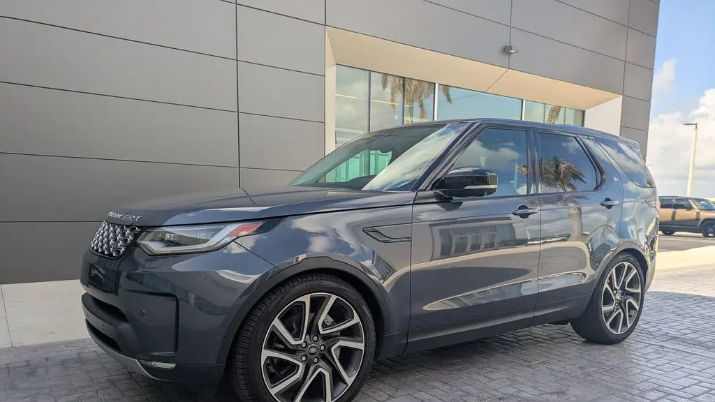 2025 Land Rover Discovery P300 S