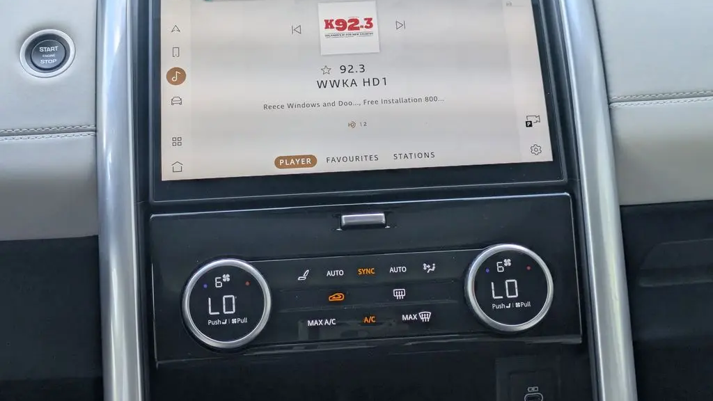 2025 Land Rover Discovery P300 S