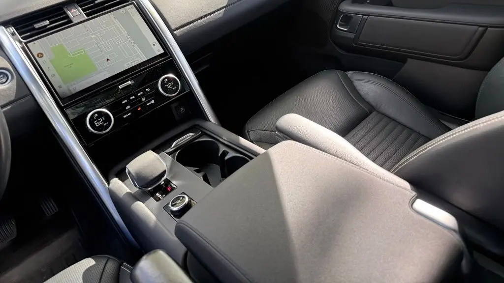 2021 Land Rover Discovery P300 S