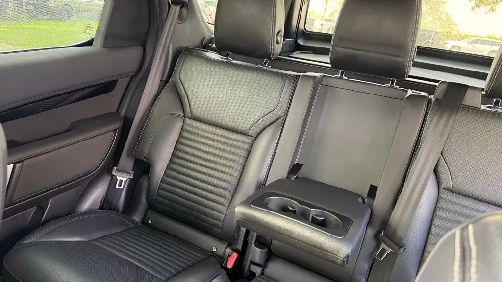 2021 Land Rover Discovery P300 S