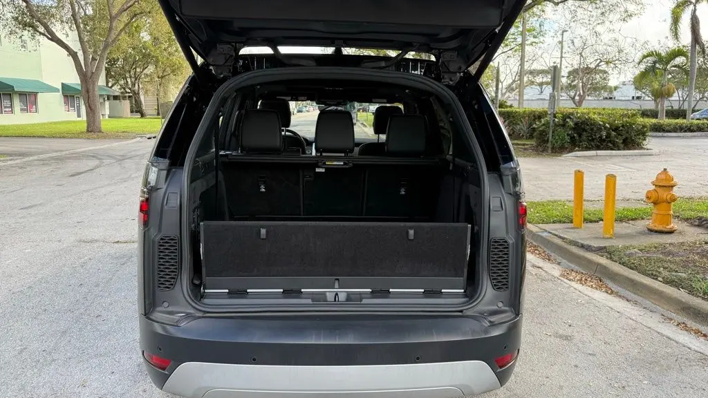 2021 Land Rover Discovery P300 S