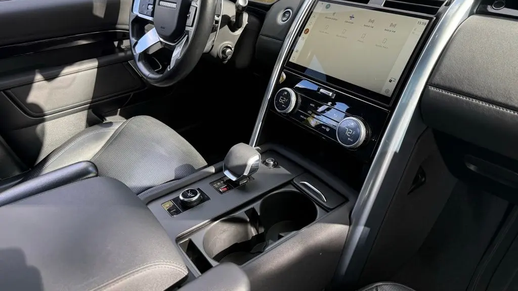 2021 Land Rover Discovery P300 S