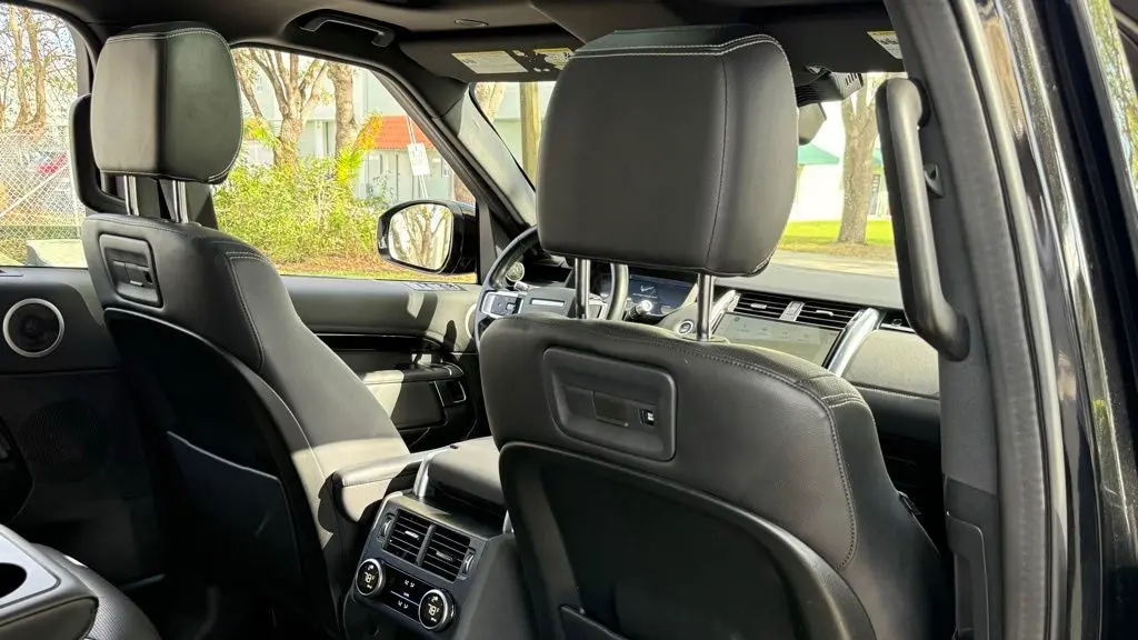 2021 Land Rover Discovery P300 S