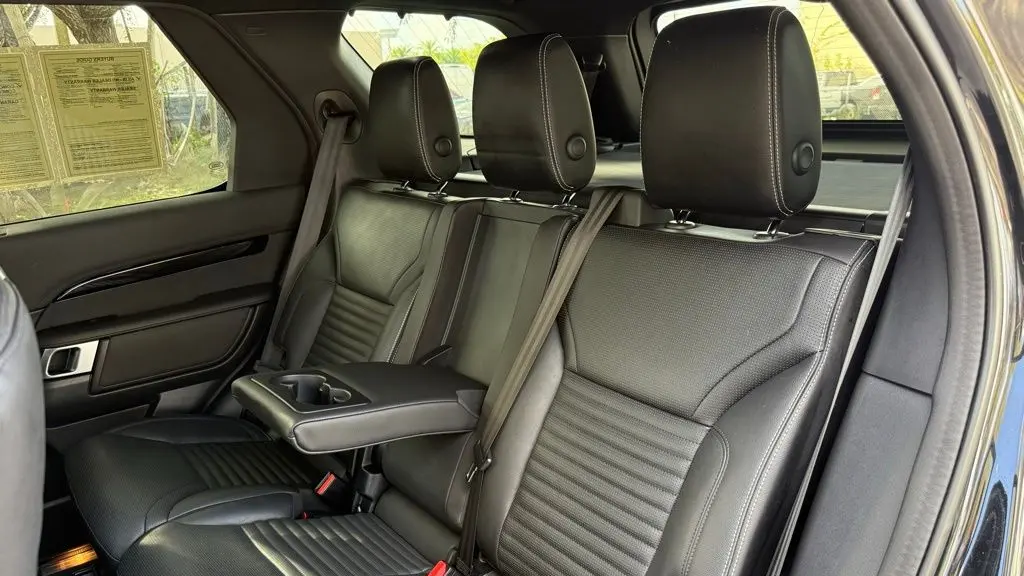 2021 Land Rover Discovery P300 S
