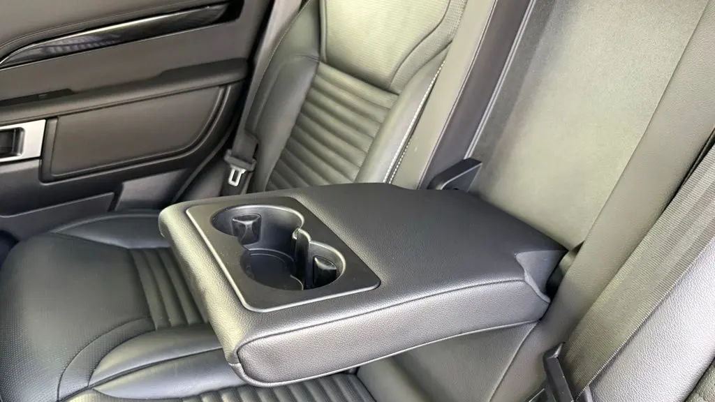 2021 Land Rover Discovery P300 S