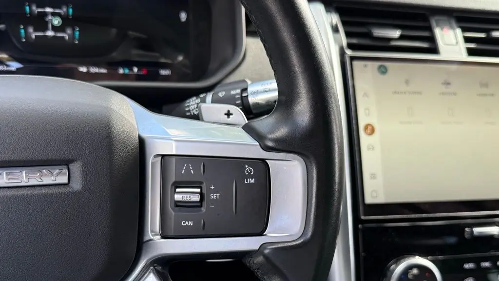 2021 Land Rover Discovery P300 S