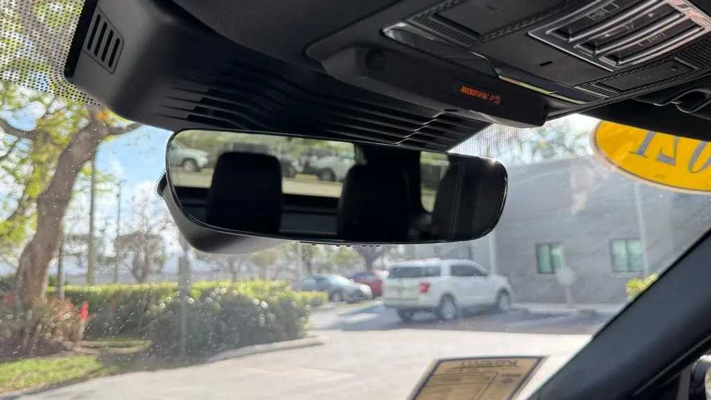 2021 Land Rover Discovery P300 S