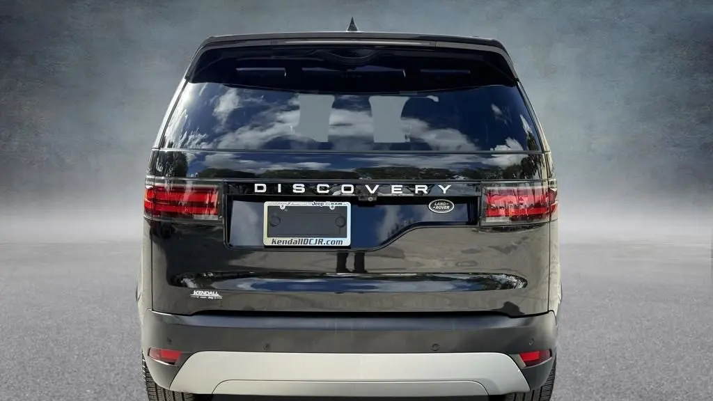 2021 Land Rover Discovery P300 S
