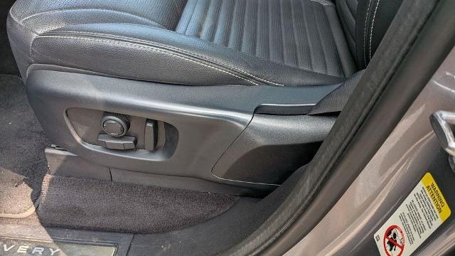 2021 Land Rover Discovery P300 S