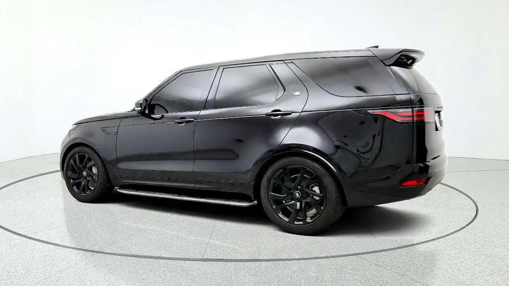 2024 Land Rover Discovery - $37,495
