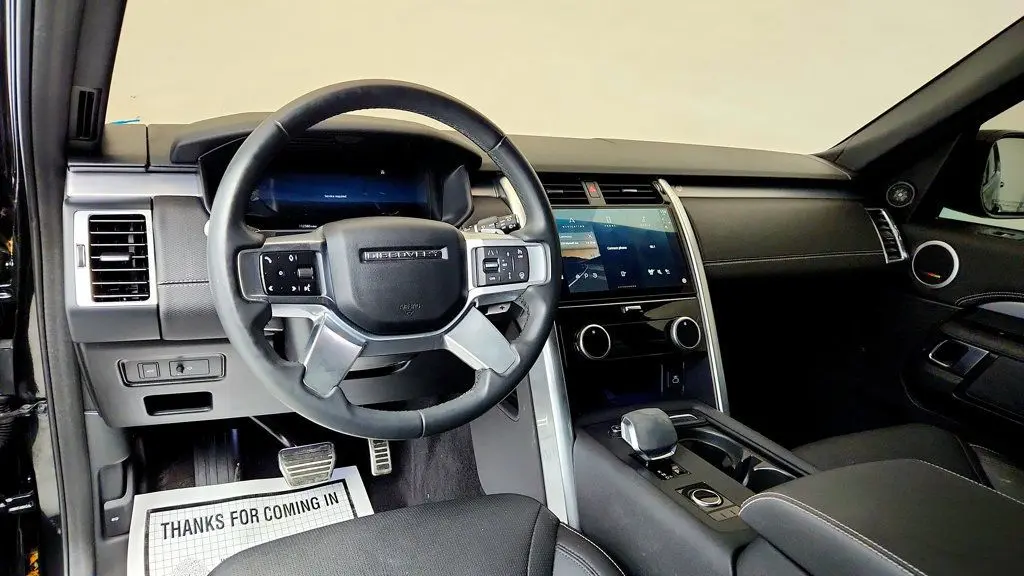 2024 Land Rover Discovery - $37,495