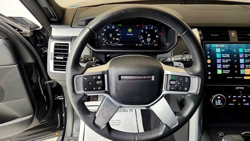 2024 Land Rover Discovery - $37,495
