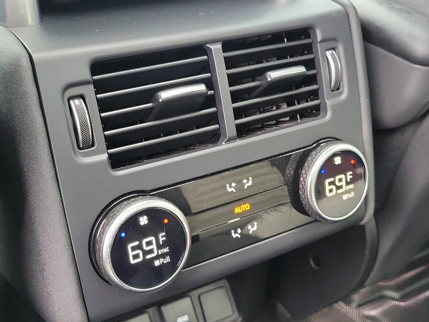 2024 Land Rover Discovery - $37,153