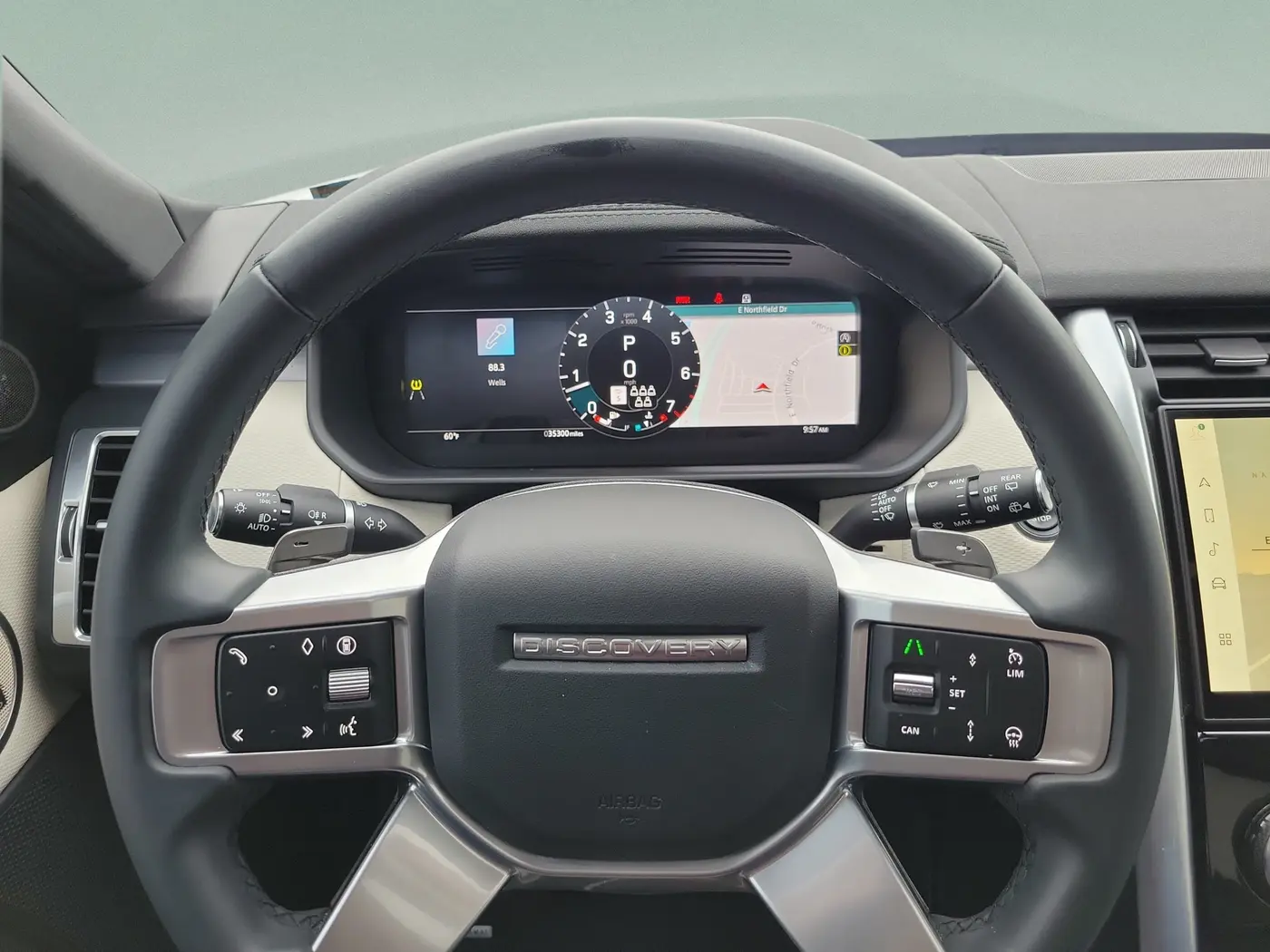 2024 Land Rover Discovery - $37,153