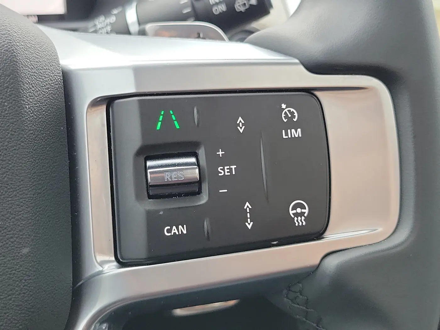 2024 Land Rover Discovery - $37,153