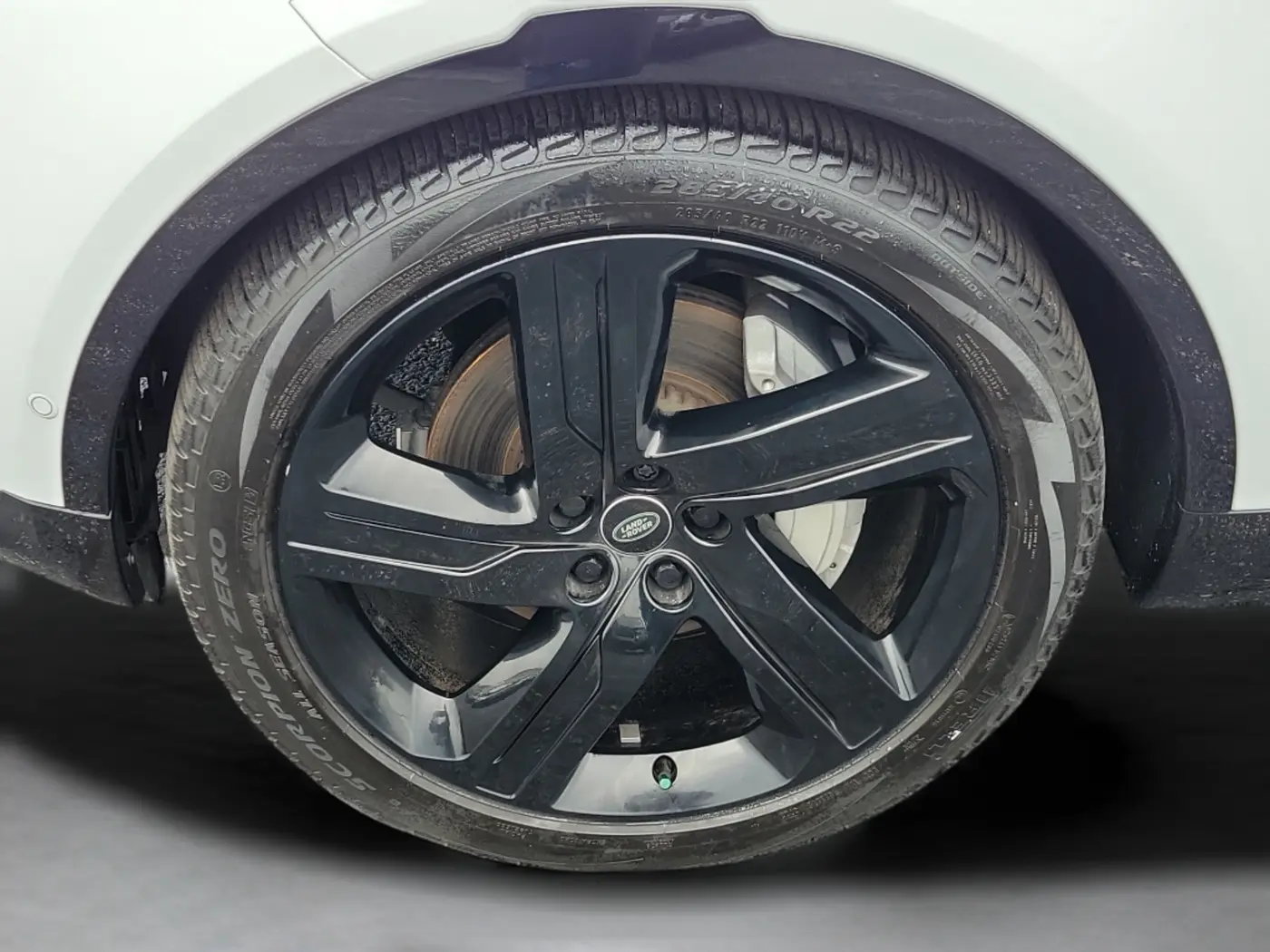2024 Land Rover Discovery - $37,153