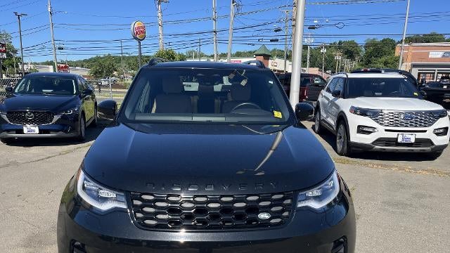 2024 Land Rover Discovery P300 Dynamic SE