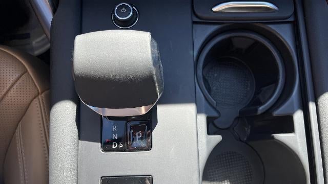 2024 Land Rover Discovery P300 Dynamic SE