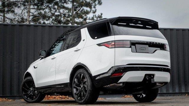2025 Land Rover Discovery P300 Dynamic SE