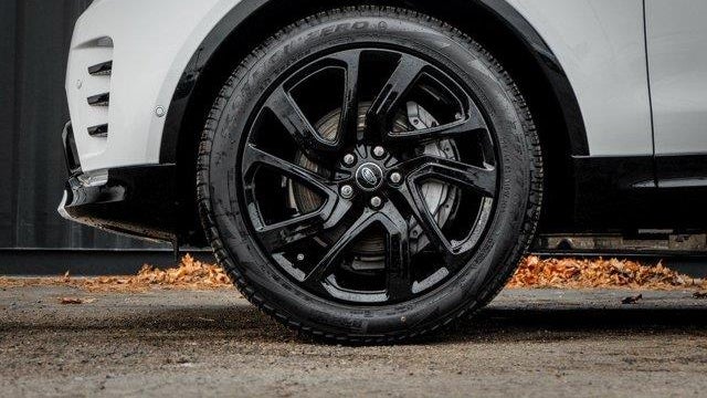 2025 Land Rover Discovery P300 Dynamic SE
