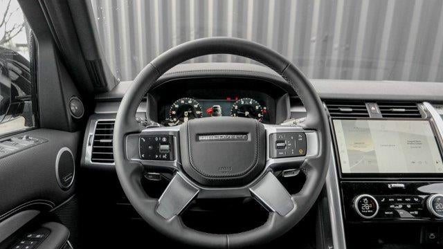 2025 Land Rover Discovery P300 Dynamic SE
