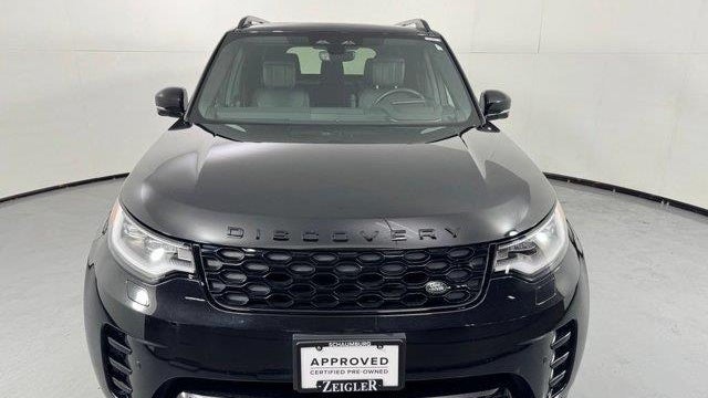 2025 Land Rover Discovery P300 Dynamic SE