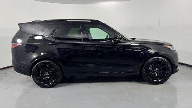 2025 Land Rover Discovery P300 Dynamic SE