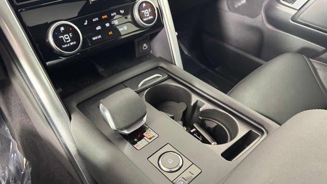 2025 Land Rover Discovery P300 Dynamic SE
