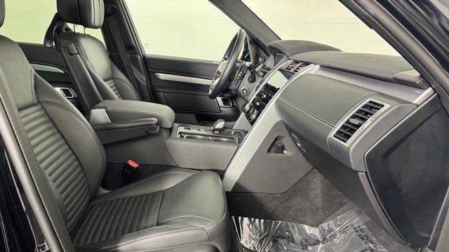 2025 Land Rover Discovery P300 Dynamic SE