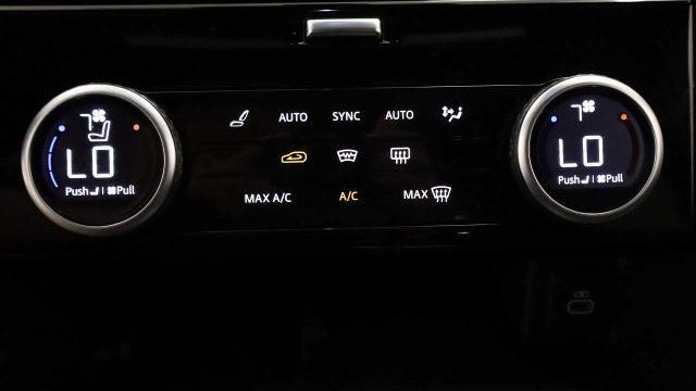 2024 Land Rover Discovery P360 Dynamic SE