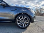 2025 Discovery Thumbnail 9
