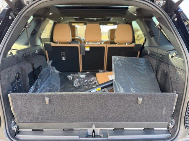 2025 Land Rover Discovery - $54,985