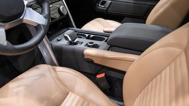 2024 Land Rover Discovery P360 Dynamic SE