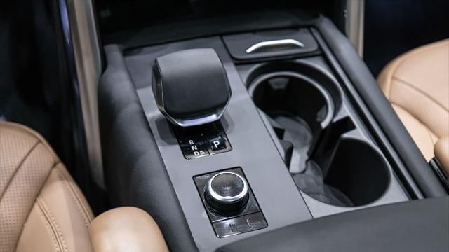 2024 Land Rover Discovery P360 Dynamic SE