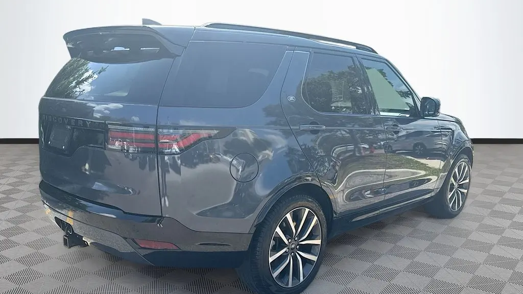 2024 Land Rover Discovery P360 Dynamic SE