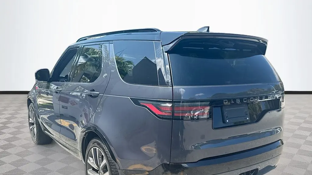 2024 Land Rover Discovery P360 Dynamic SE