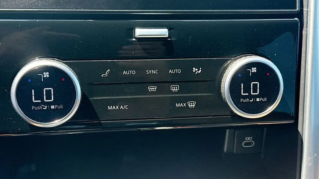 2024 Land Rover Discovery P360 Dynamic SE