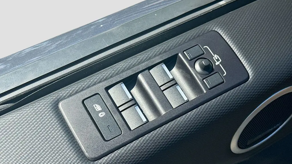 2024 Land Rover Discovery P360 Dynamic SE