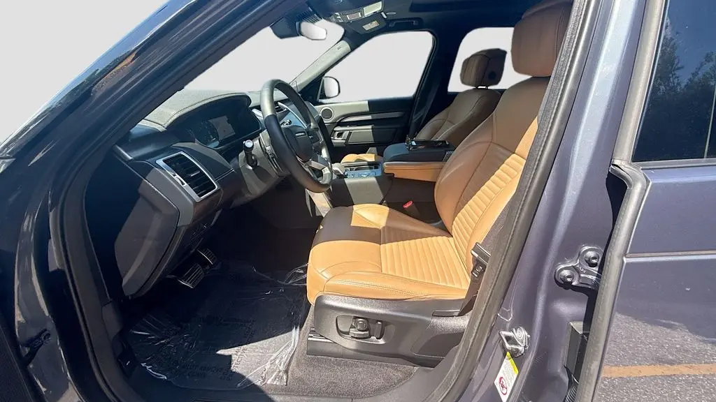 2024 Land Rover Discovery P360 Dynamic SE
