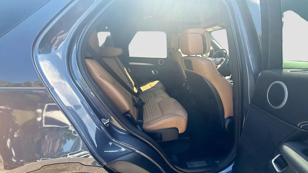 2024 Land Rover Discovery P360 Dynamic SE