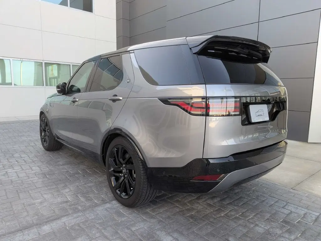 2025 Land Rover Discovery - $54,767
