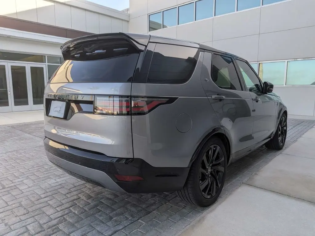 2025 Land Rover Discovery - $54,767
