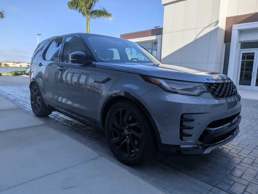 2025 Land Rover Discovery - $54,767